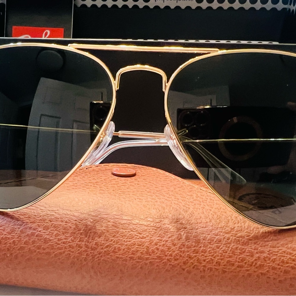 Ray-Ban Classic Gold Frame Sunglasses